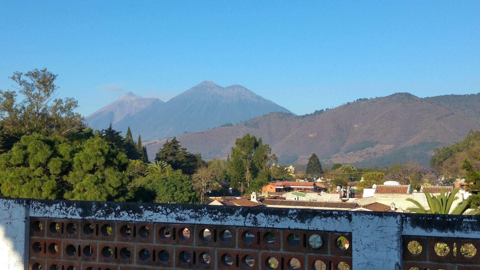 Ixkanul Antigua Hotel ภายนอก รูปภาพ